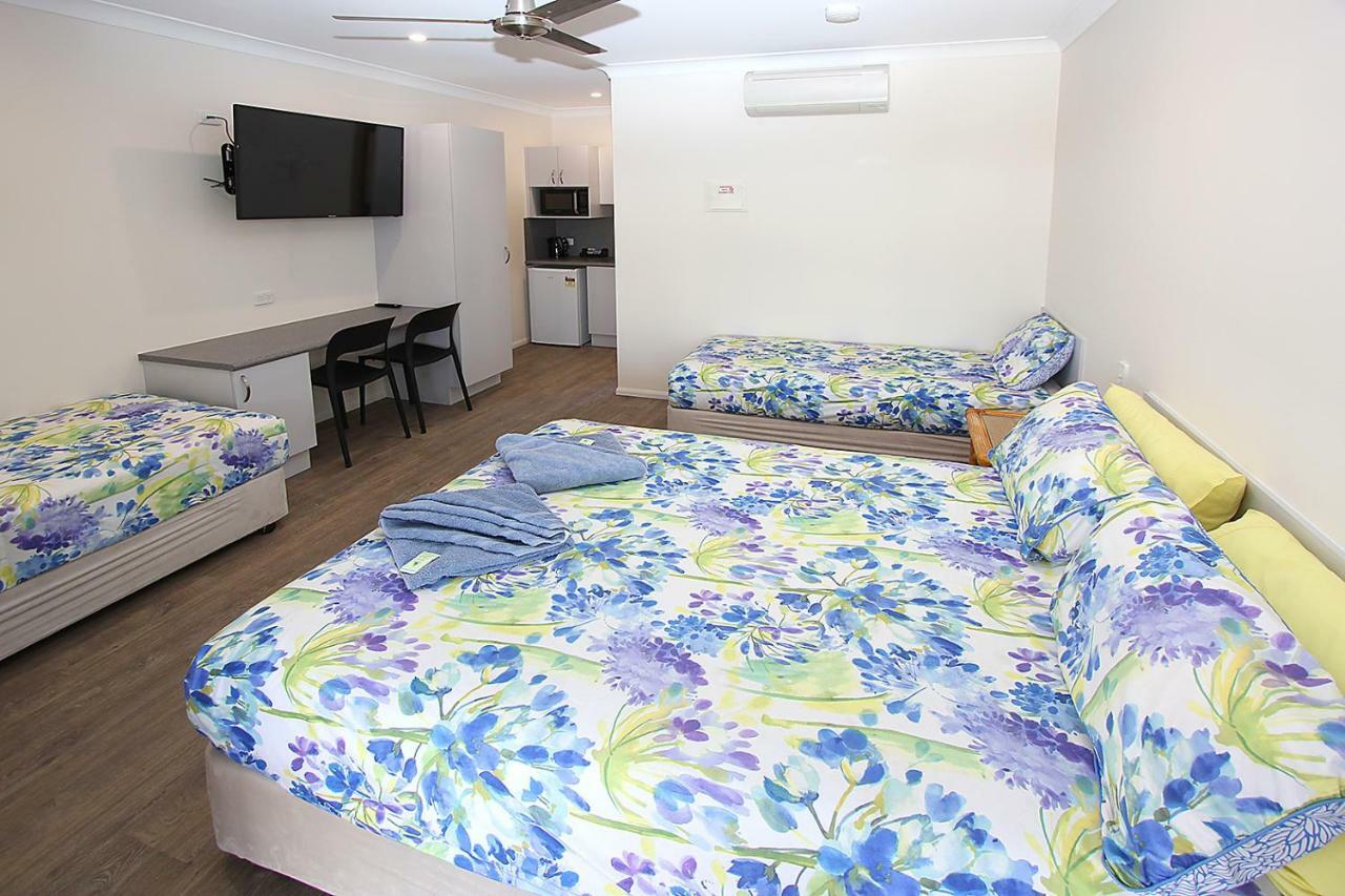Reef Gardens Motel Proserpine Ngoại thất bức ảnh